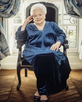 Olivia De Havilland photo 2 — Caucasian, Actress