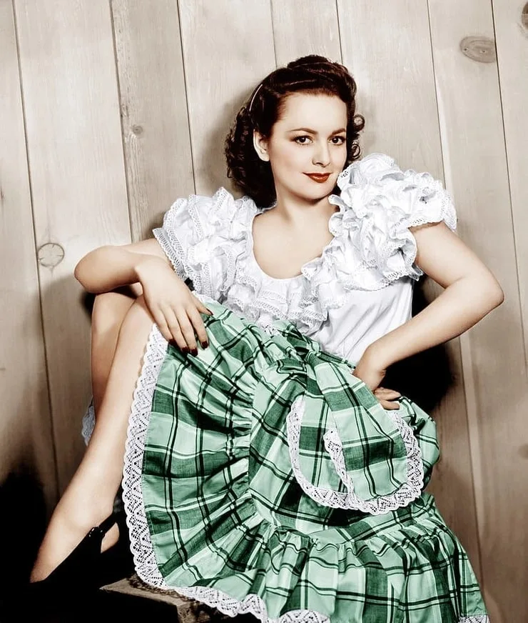 Olivia De Havilland photo 8 — Caucasian, Actress