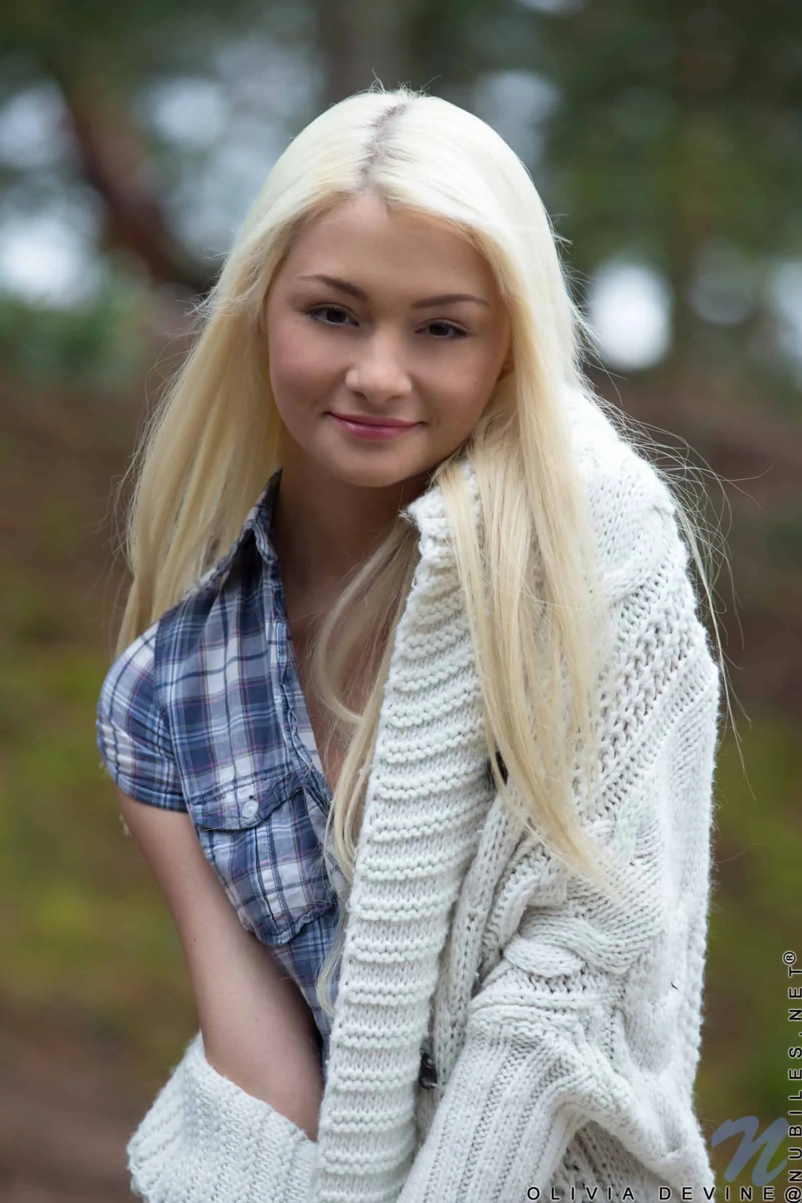Olivia Devine photo 16 — Brown, Caucasian