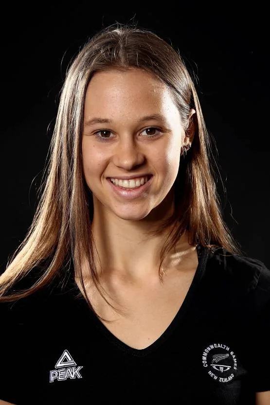 Olivia McTaggart photo 19 — New Zealander, Brown