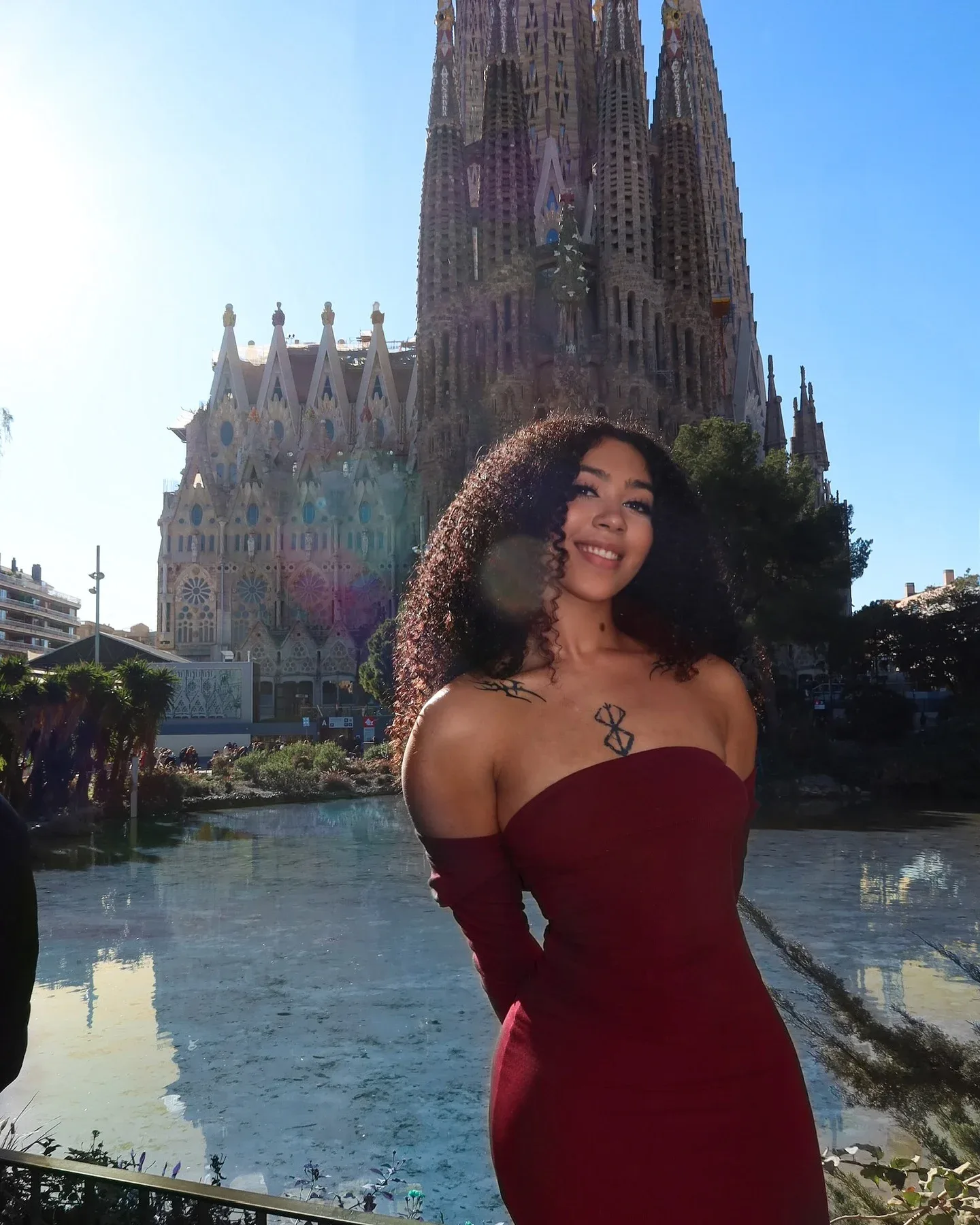 Olivia S Frizzy photo 7 — Brown, Black