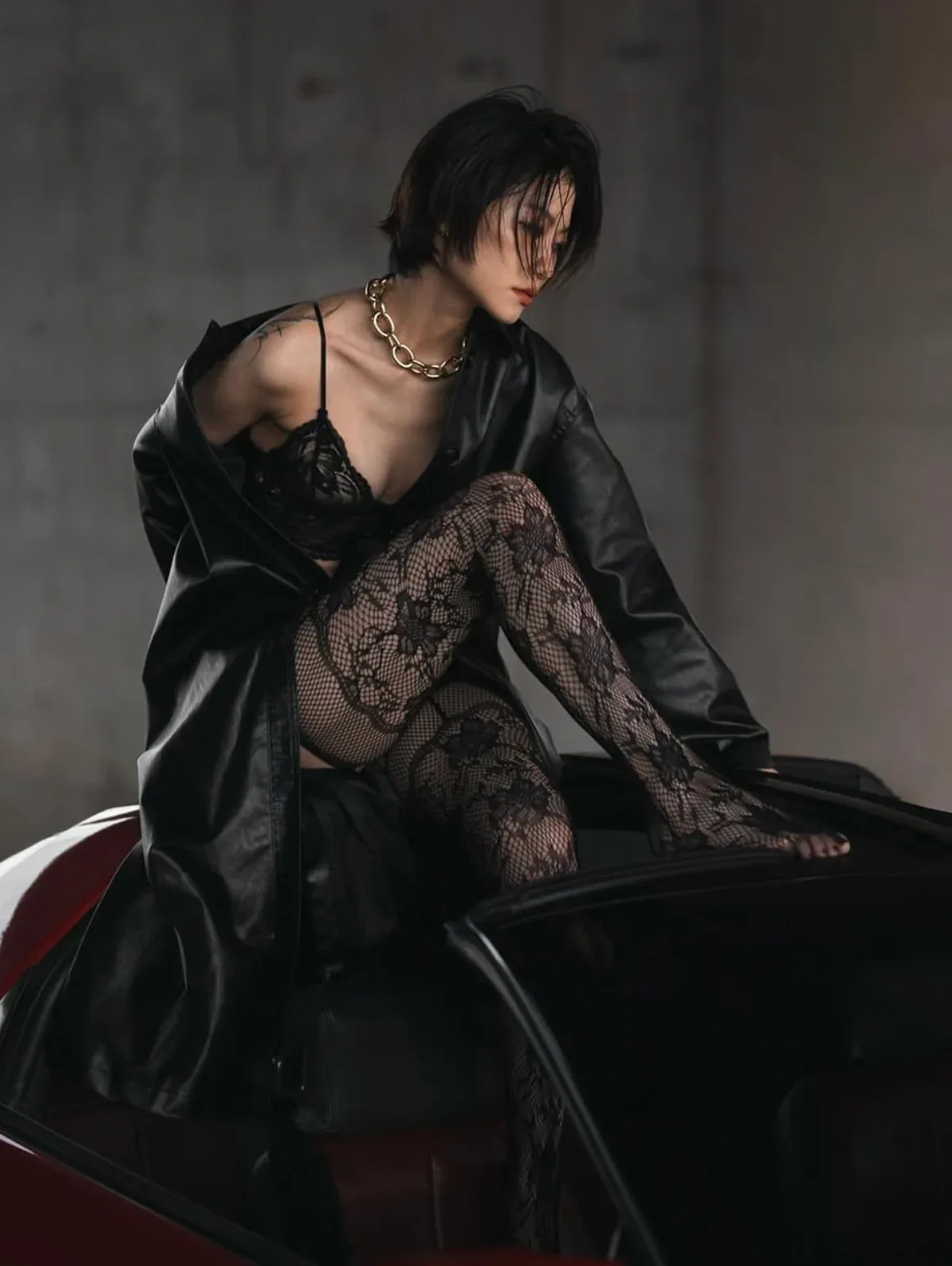 Olivia Shu photo 3 — Slim, Brown