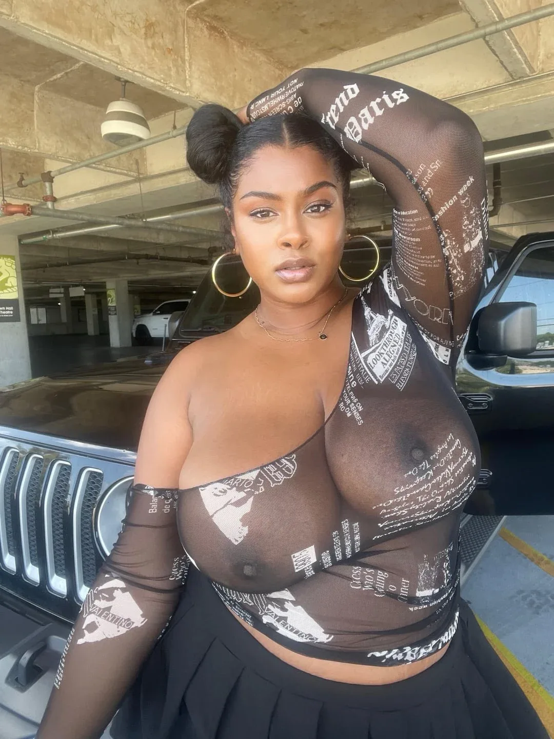 OnlyJustOmi photo 10 — Brown, Mixed-race (primarily Black)