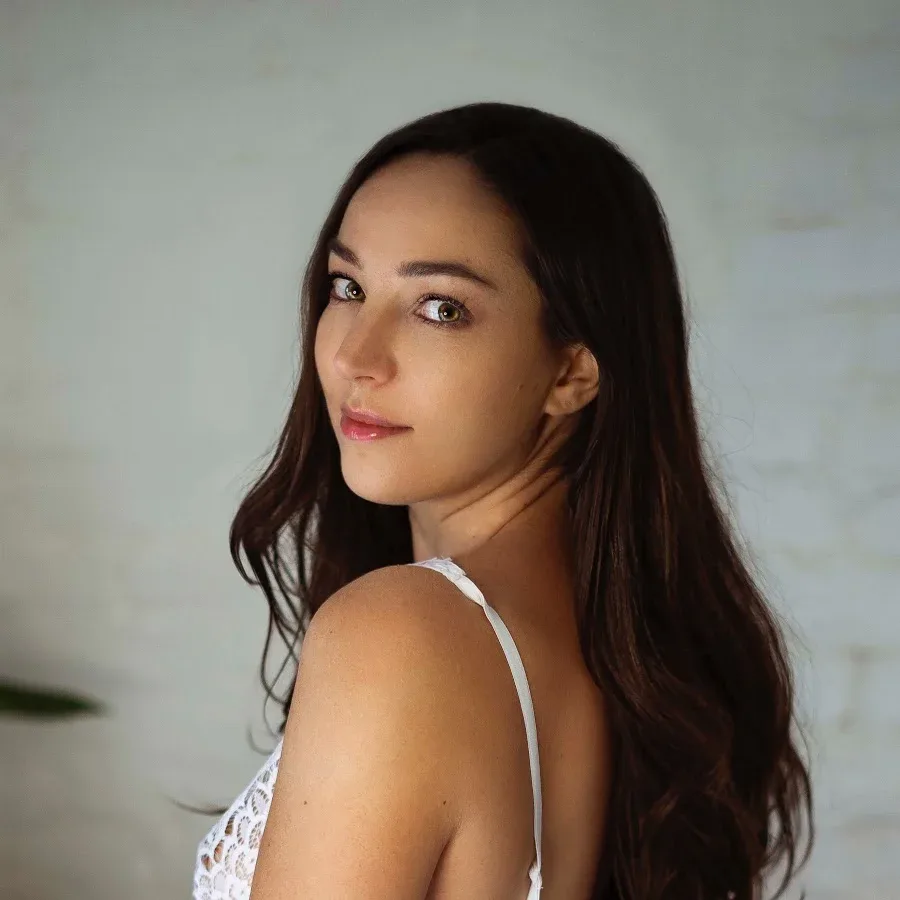 Orenda ASMR photo 4 — Green, Caucasian