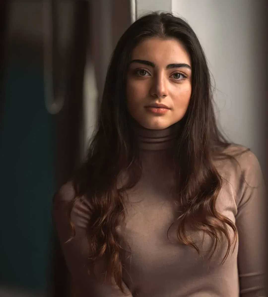 Ozge Torer photo 5 — Caucasian, Actress