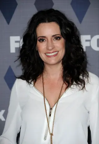 Paget Brewster photo 8 — Brown, Average