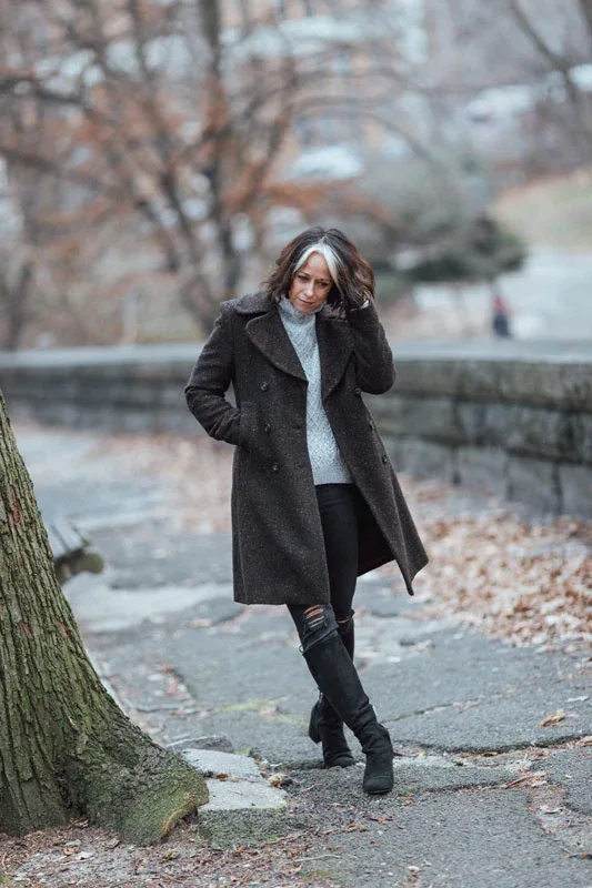 Paige Davis photo 11 — Brown, Slim