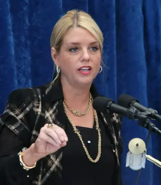 Pam Bondi photo 2 — Blonde, Average