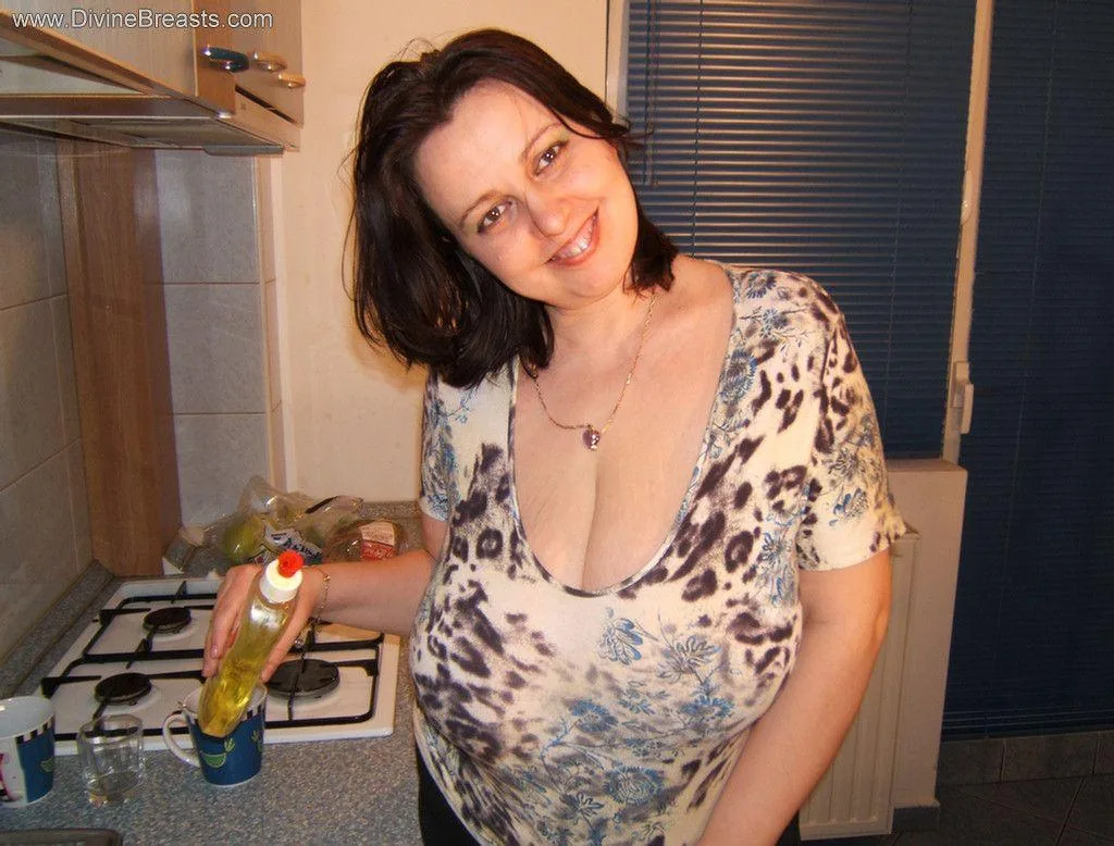 Pam Parker photo 10 — Brown, Caucasian