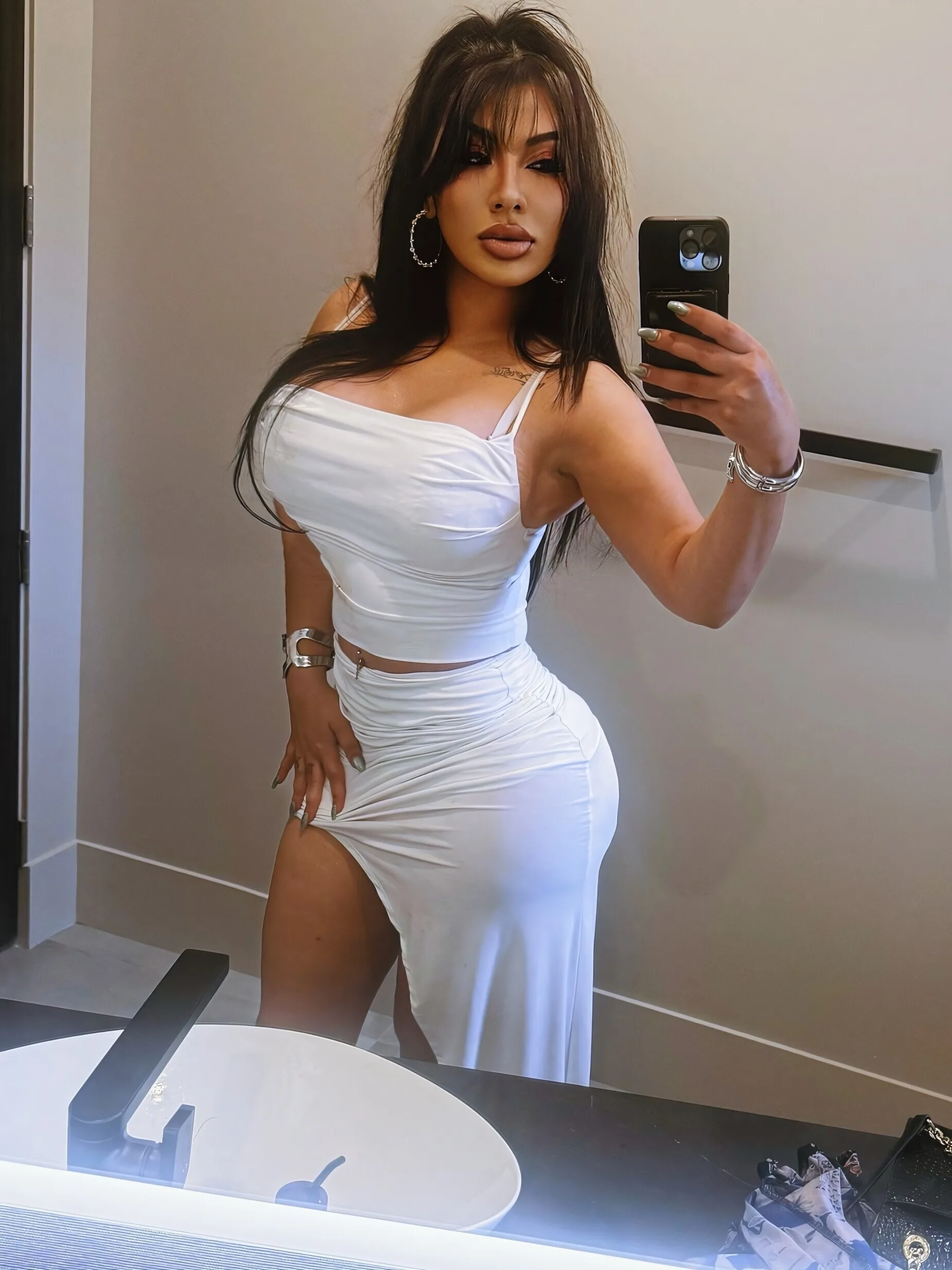 Parisa Amira photo 13 — American, Black