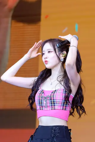 Park Si-eun photo 11 — Asian, Actress, Musician, Musician:  K-pop Idol, Musician: Singer
