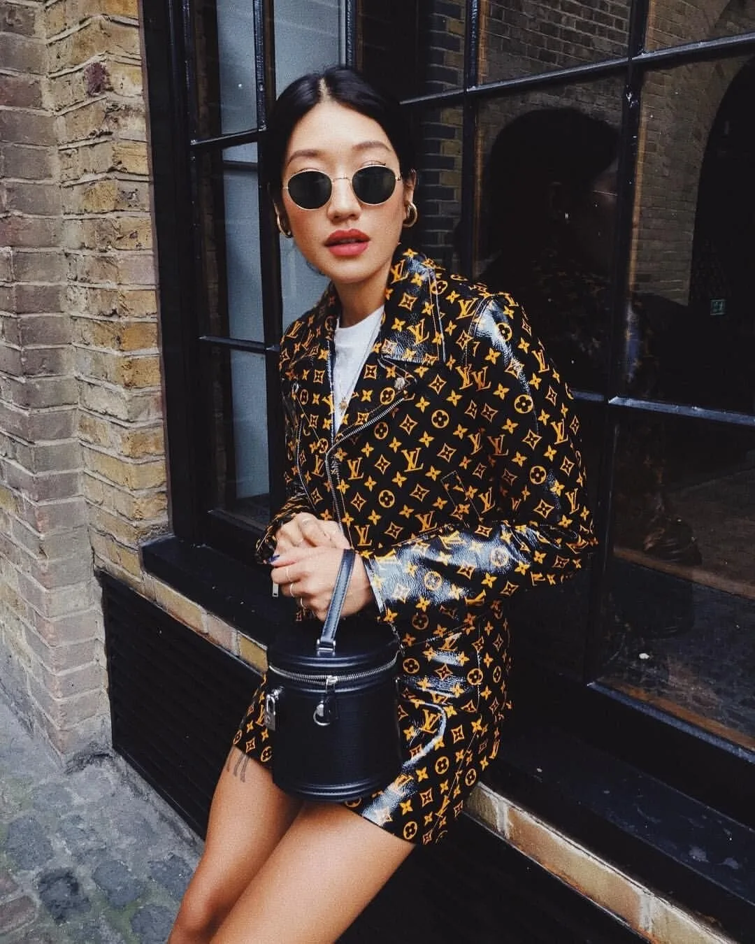 Peggy Gou photo 3 — Average, Brown