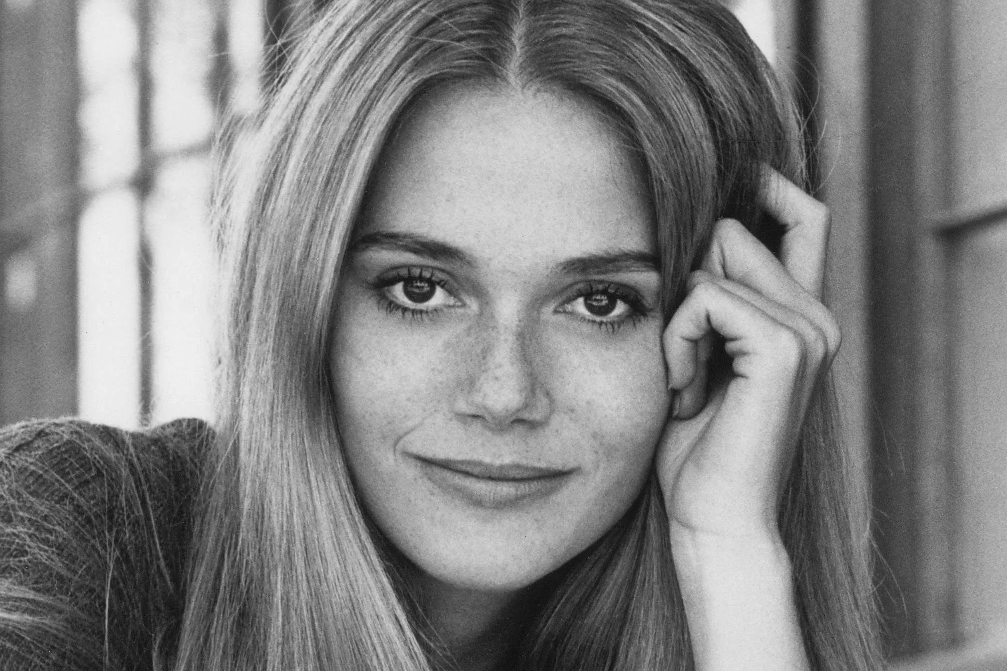 Peggy Lipton photo 12 — Brown