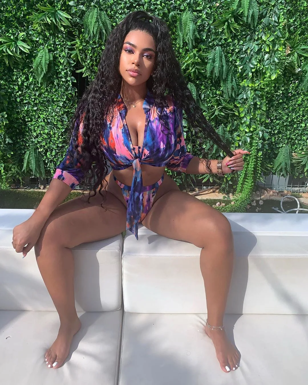 Phiaslay photo 1 — British, Black