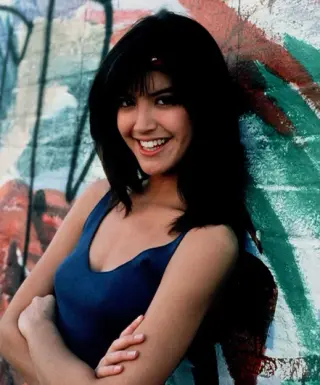 Phoebe Cates photo 14 — Brown, Slim