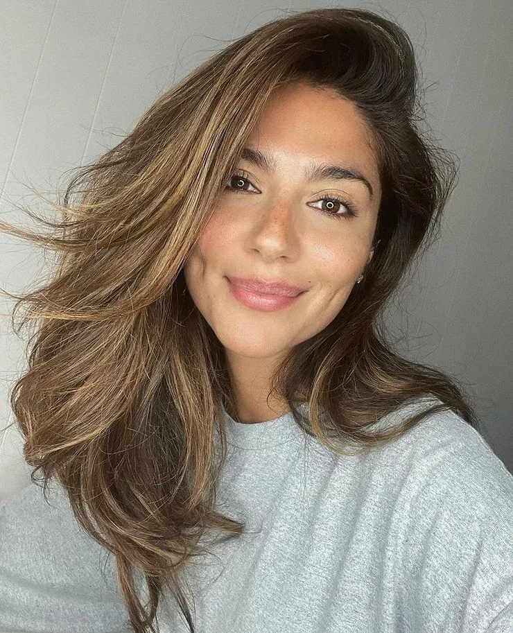 Pia Miller photo 8 — Brown, Slim