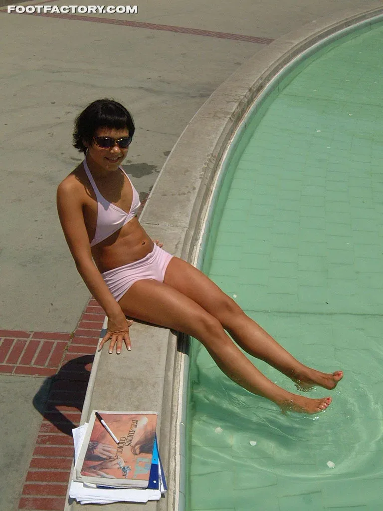 Pixie Belle photo 17 — Caucasian, Adult Model (former), Porn Star (former)