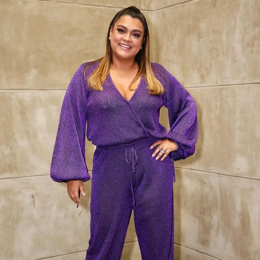 Preta Gil photo 8 — Brown, Chubby