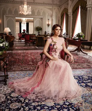 Princess Eugenie photo 4 — Brown, Caucasian