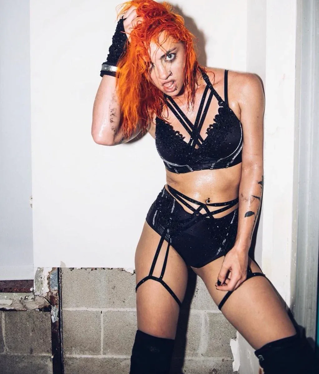 Priscilla Kelly photo 8 — Black, Average
