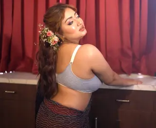 Priti Roy photo 9 — Chubby, Hazel