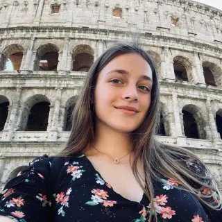 Qoqsik photo 1 — Russian, Content Creator (Non-Adult)