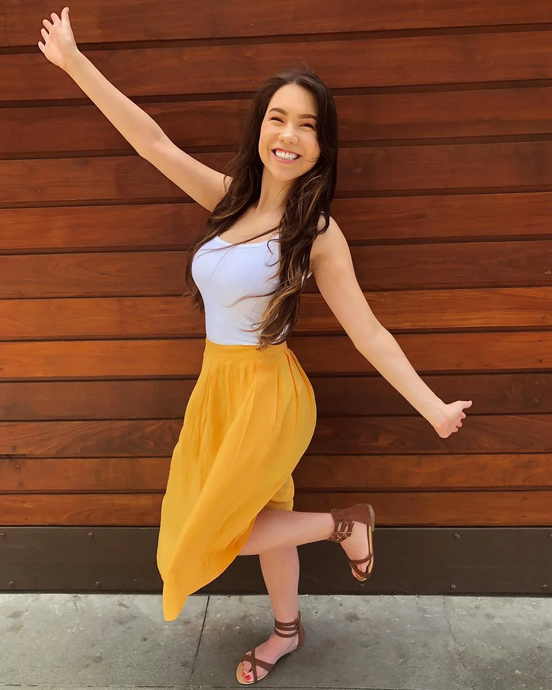 QuarterJade photo 1 — American, Brown