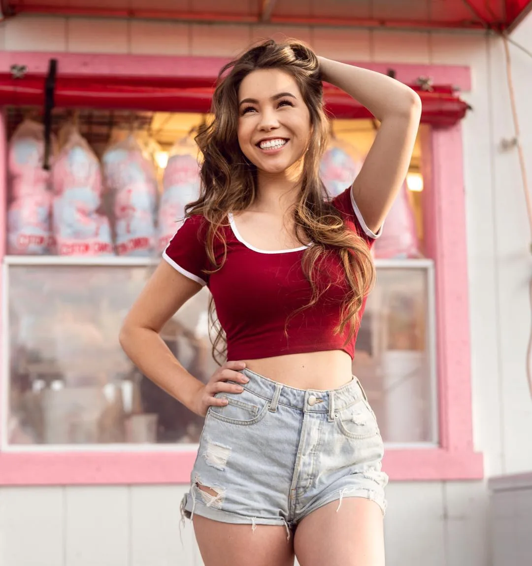 QuarterJade photo 6 — Actress, Gamer, Influencer, TikTok Star, YouTuber, American