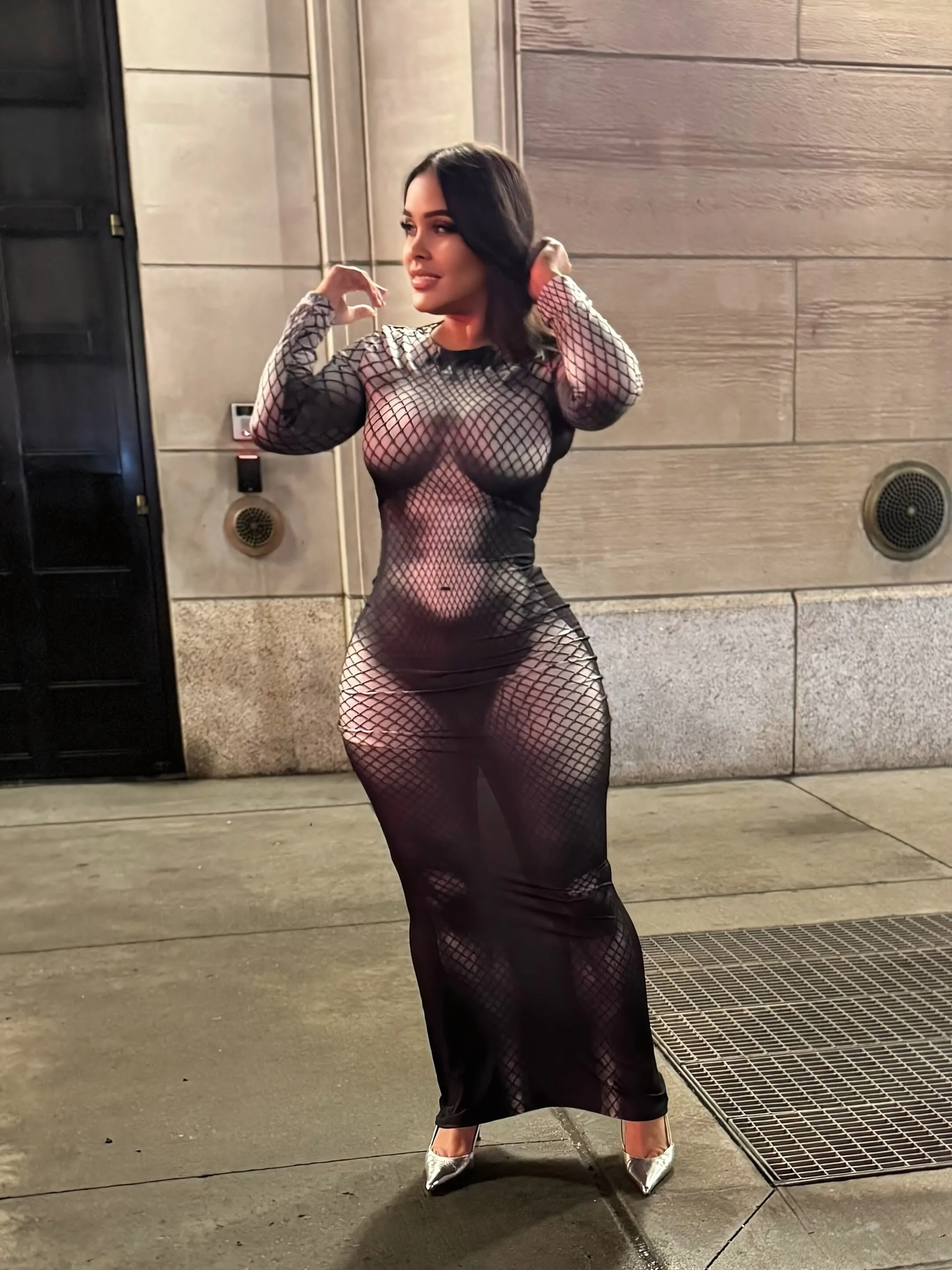 Queen B photo 11 — Latin, Business Woman, Influencer, Model