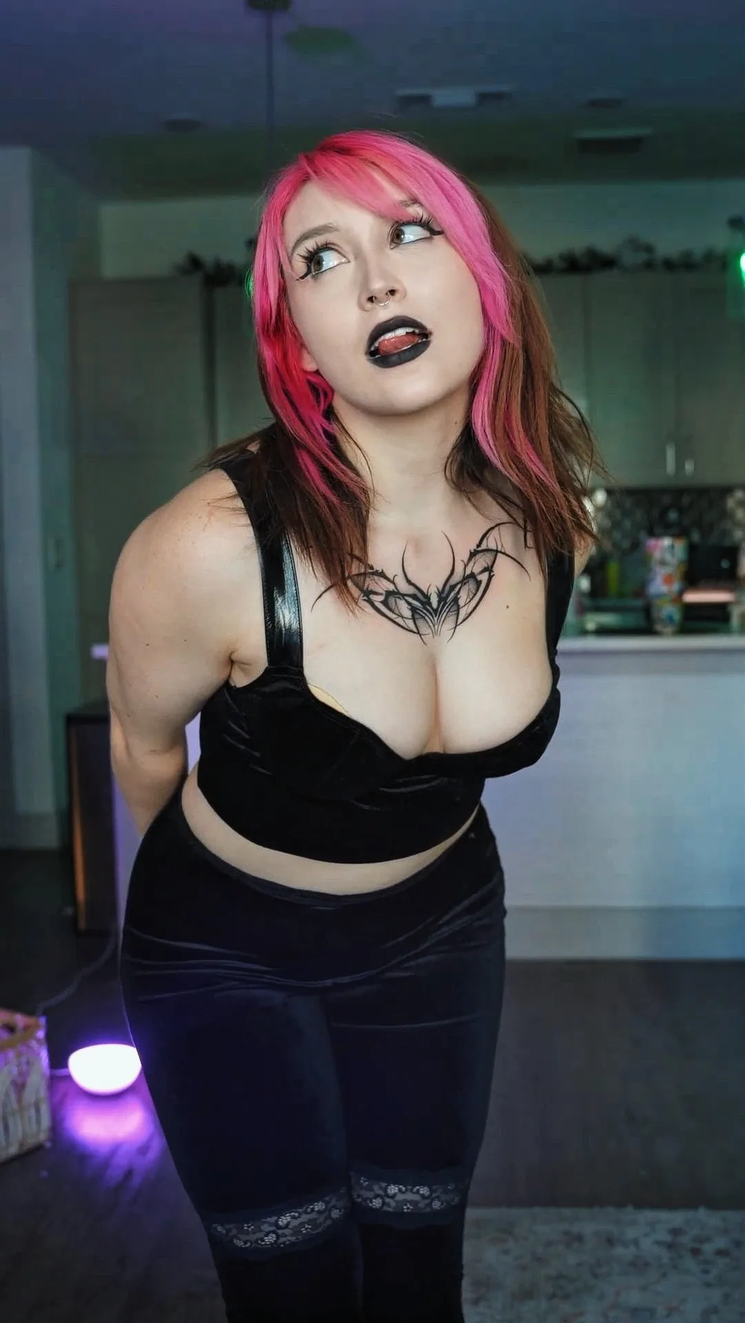 Queen Manda — Influencer, YouTuber, American