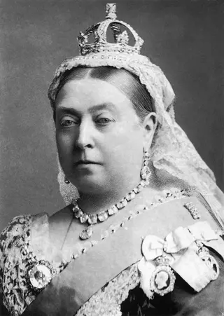 Queen Victoria photo 1 — British, Brown