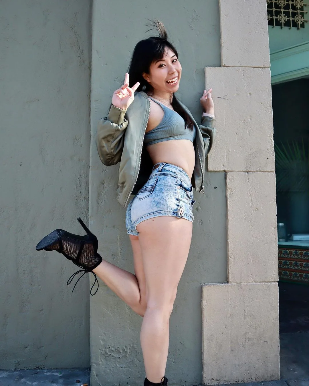 Rae Lim photo 16 — Brown, Asian