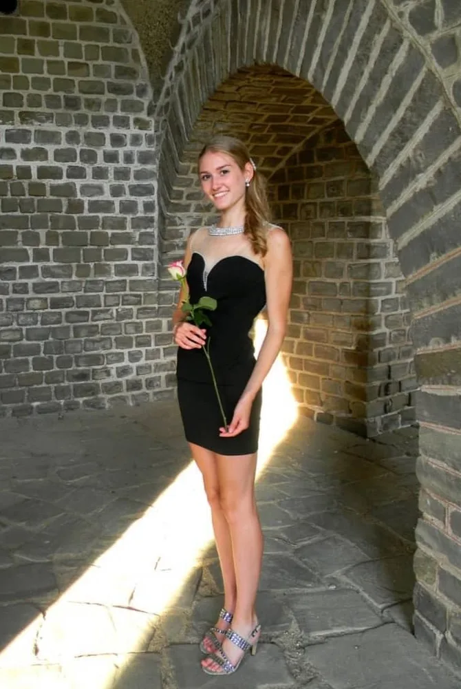 Rahel Brommel photo 12 — Blonde, Brown
