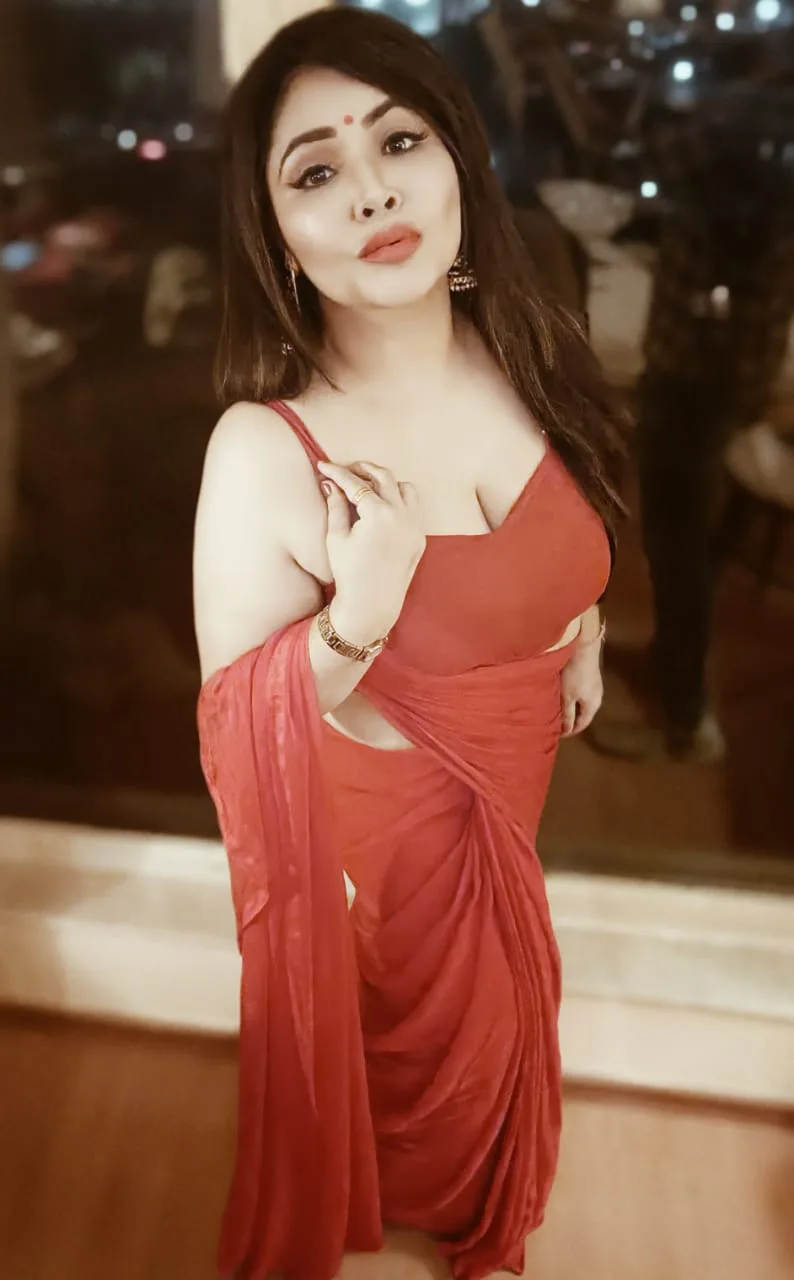 Rajsi Verma photo 7 — Indian, Black