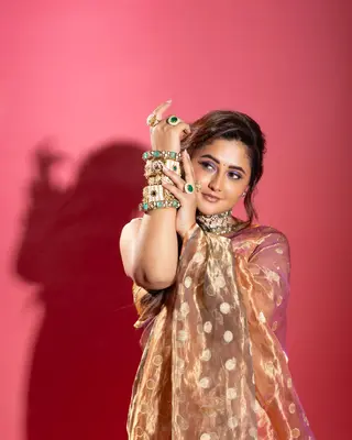 Rashami Desai photo 13 — Indian, Blonde