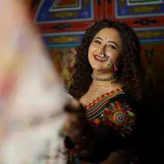 Rashami Desai photo 4 — Brown, Asian