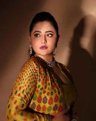 Rashami Desai photo 9 — Chubby, Brown