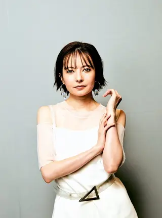 Rebecca Eri Rabone photo 5 — Mixed-race (primarily Asian), Actress, Musician: Singer, TV Host