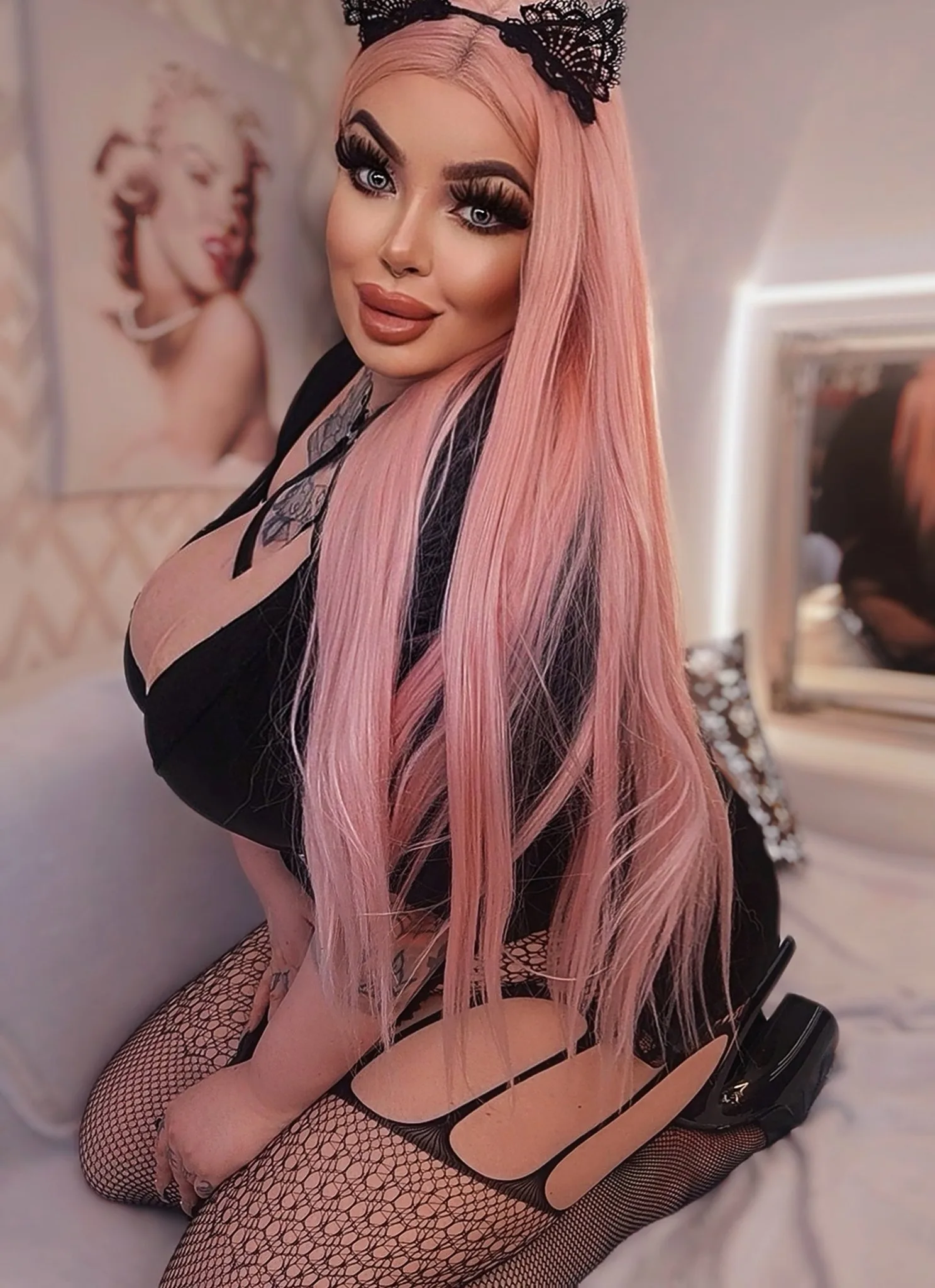 Rebecca Randall photo 1 — German, Blonde