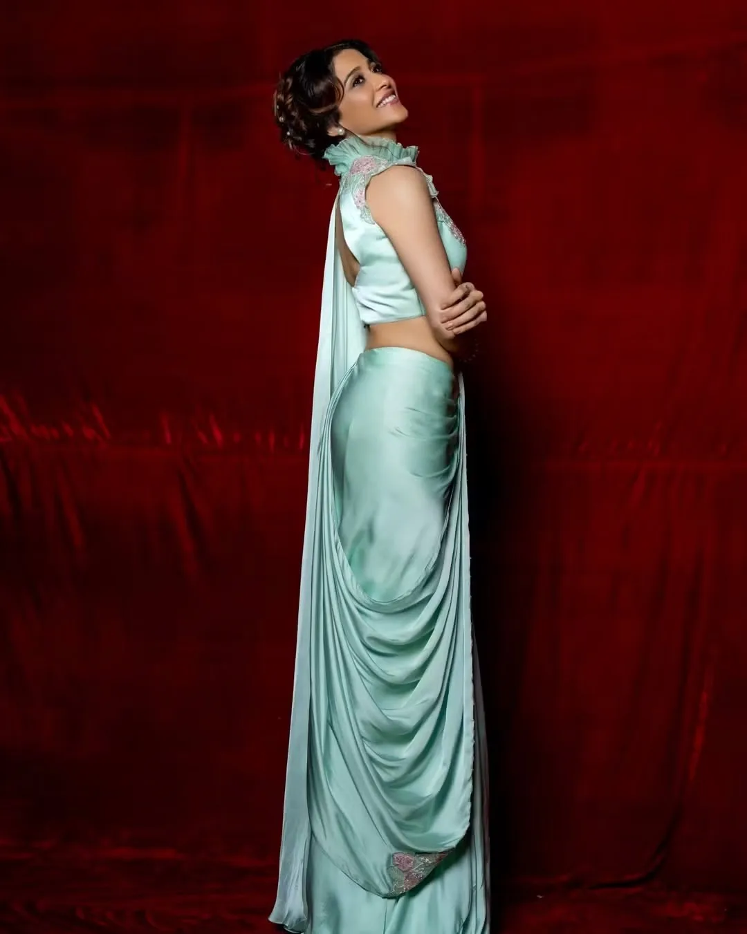 Regina Cassandra photo 11 — Asian, Actress