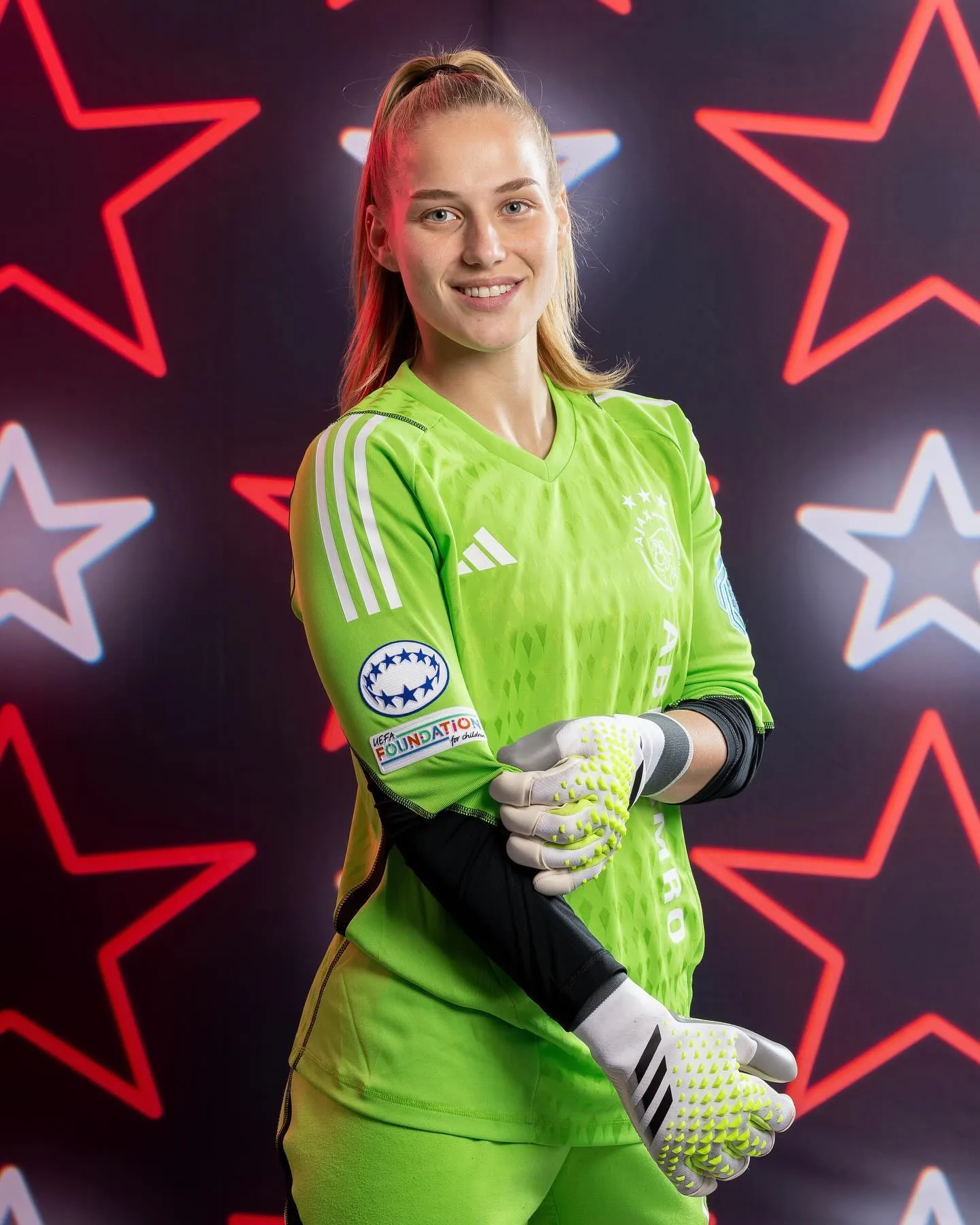 Regina Van Eijk photo 9 — Caucasian, Sportswoman: Football Player
