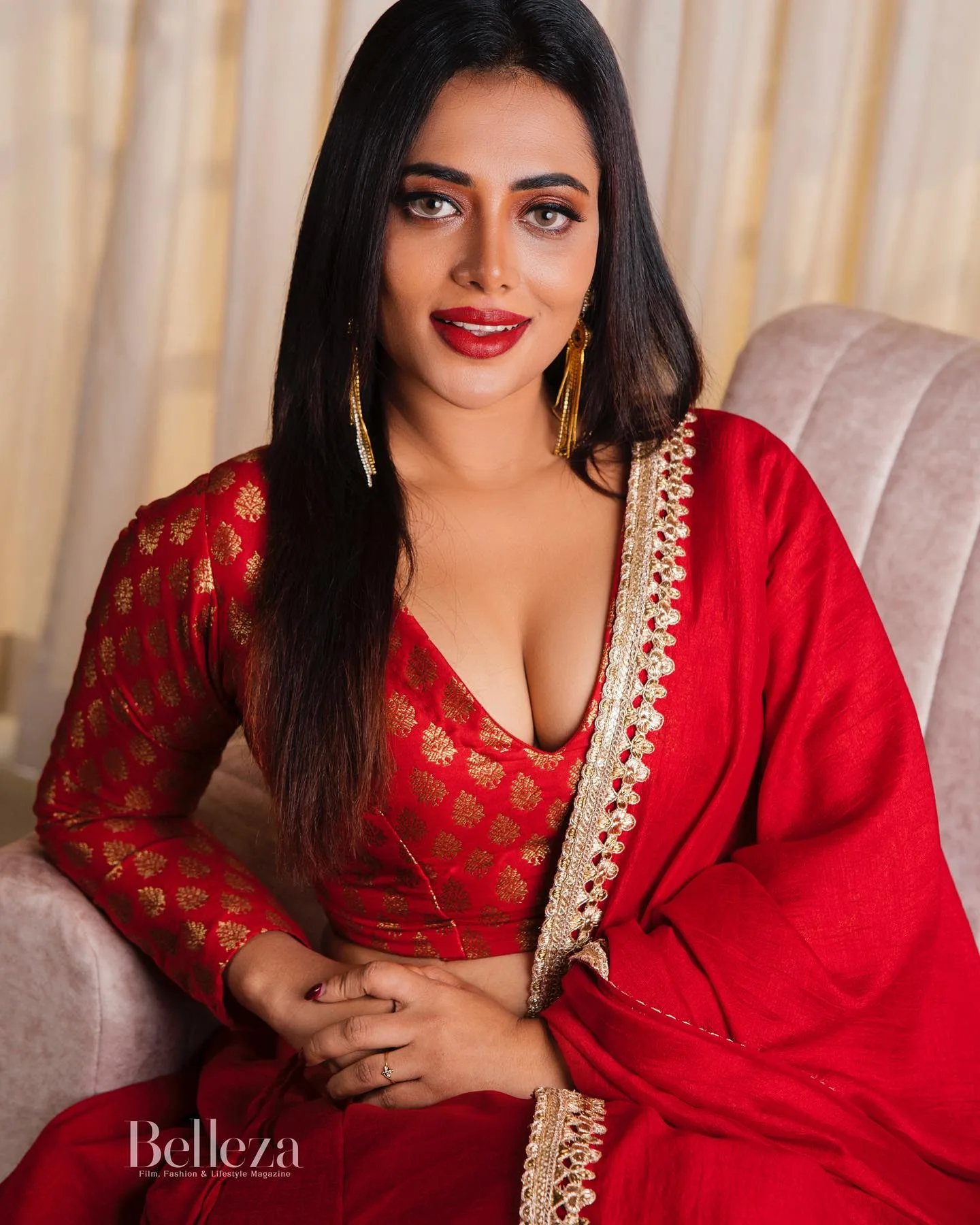 Remya Panicker photo 2 — Black, Average