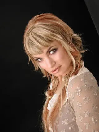 Rena Riffel photo 6 — American, Blonde