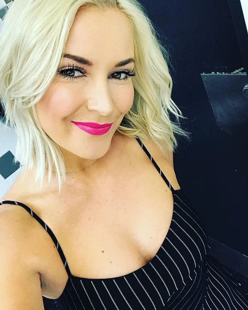 Renee Young photo 14 — Blonde, Athletic