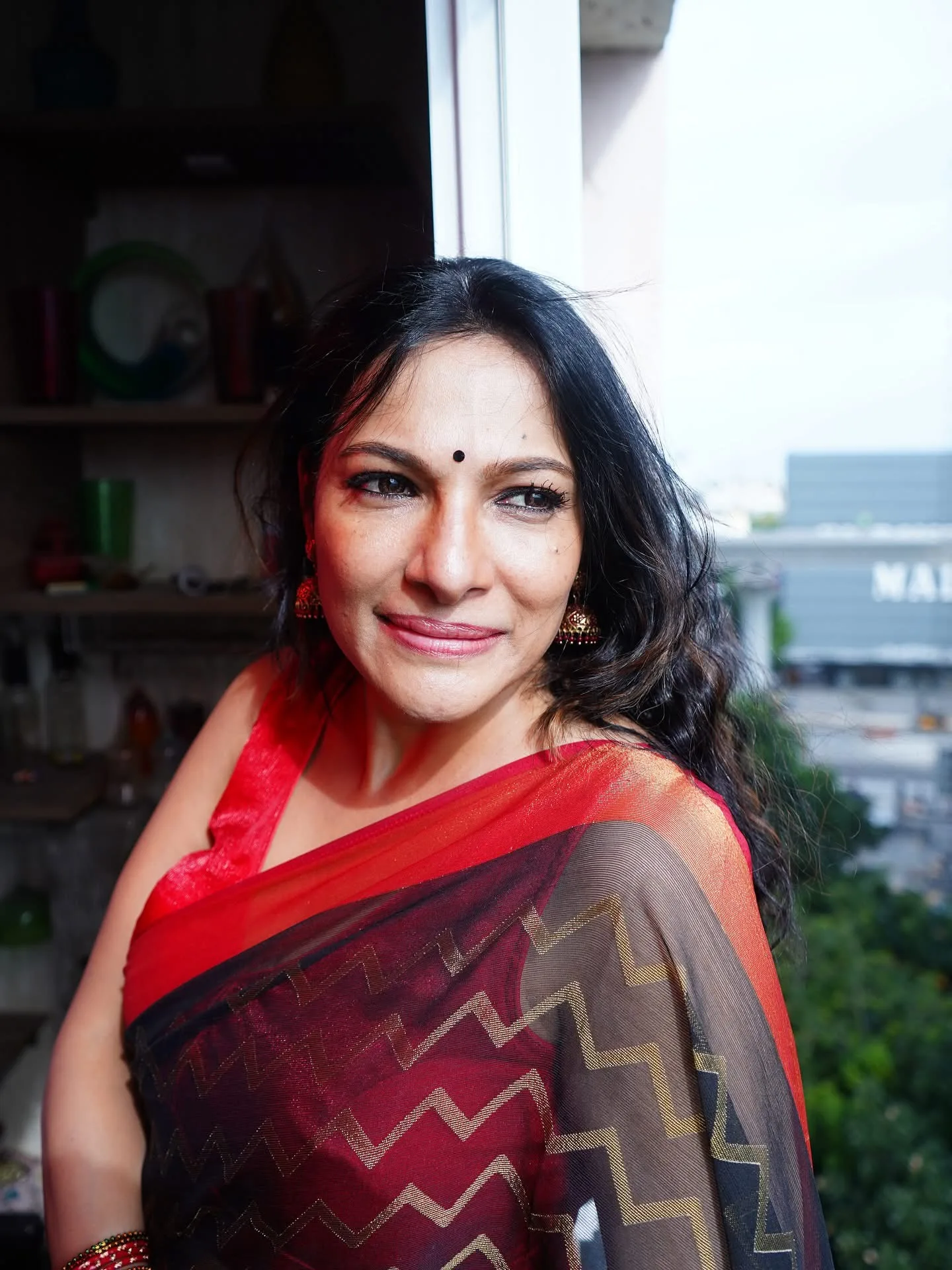Rethika Srinivas photo 5 — Asian, Actress, Business Woman, Voice Actress, Writer