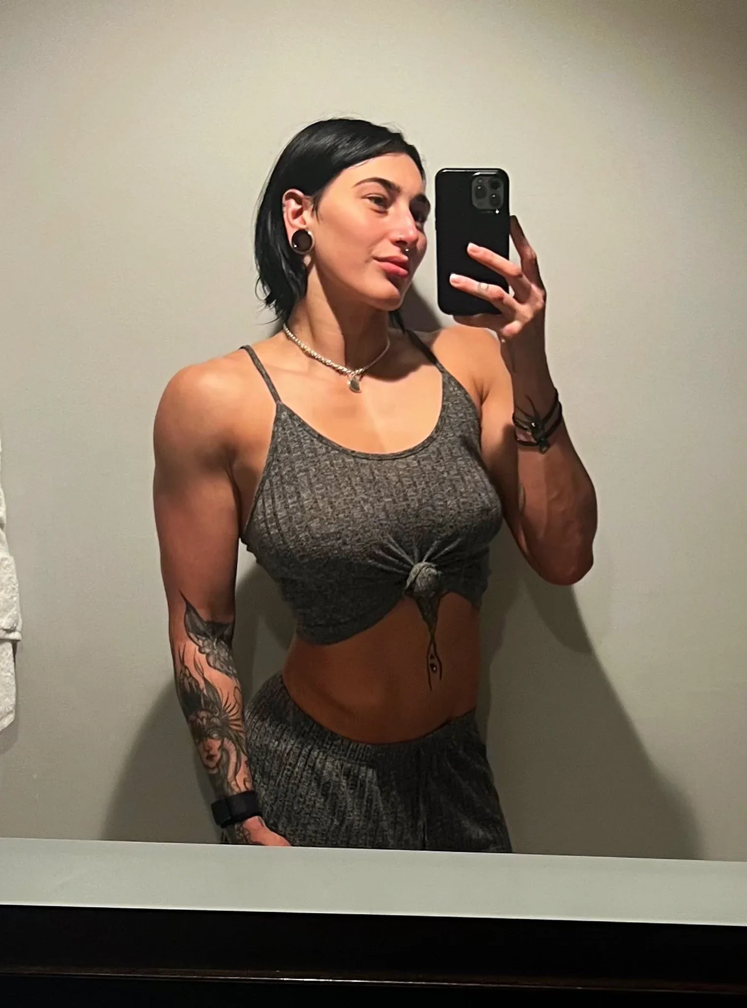 Rhea Ripley photo 5 — Caucasian, Influencer, Sportswoman: Wrestler, TikTok Star