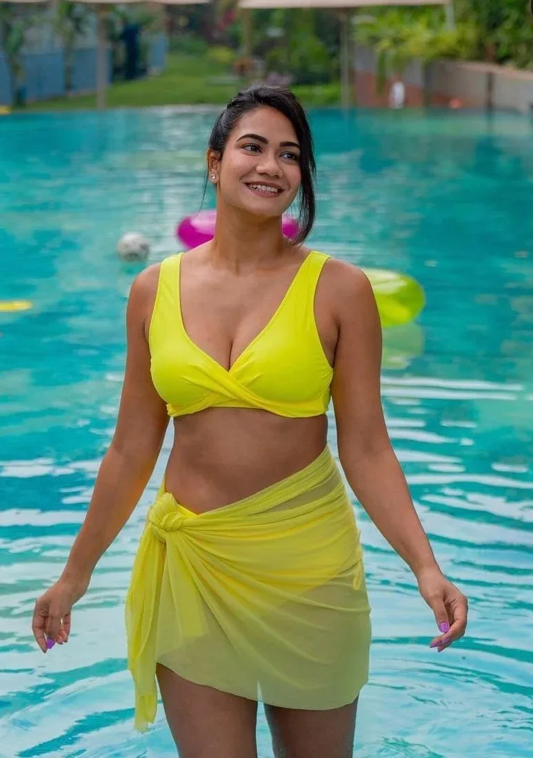 Richi Shah — Blogger, Fitness Trainer, Glamour Model, Influencer, Indian