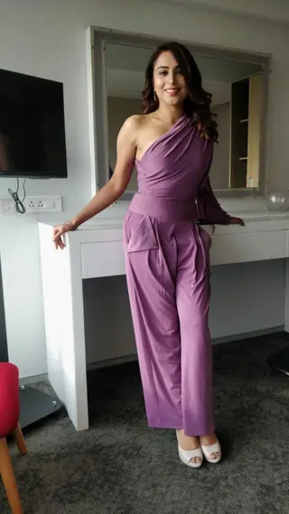 Ridhima Pathak photo 15 — Slim, Brown