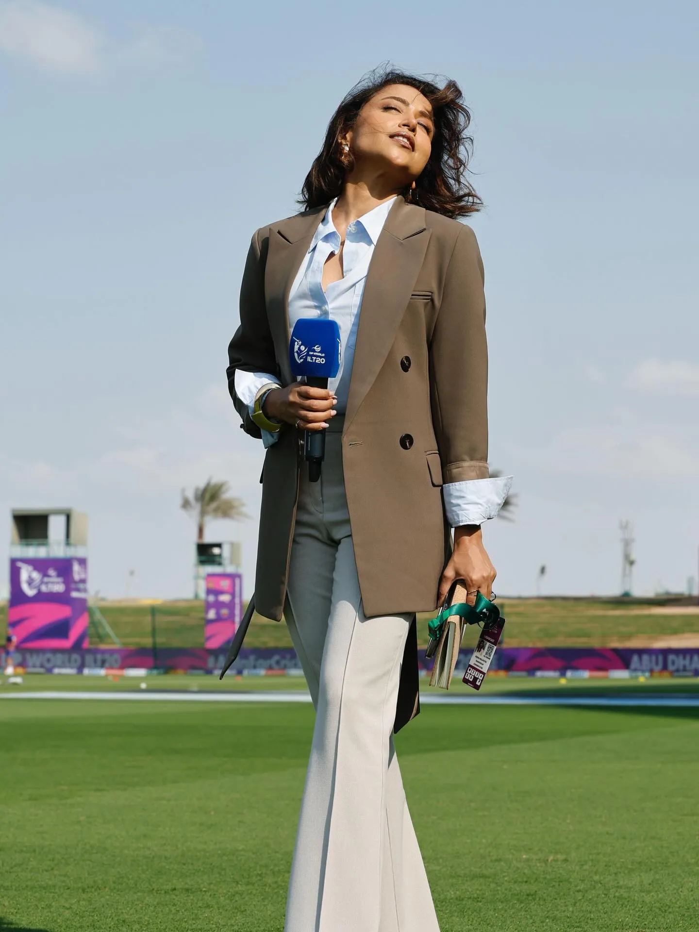 Ridhima Pathak photo 8 — Black, Slim