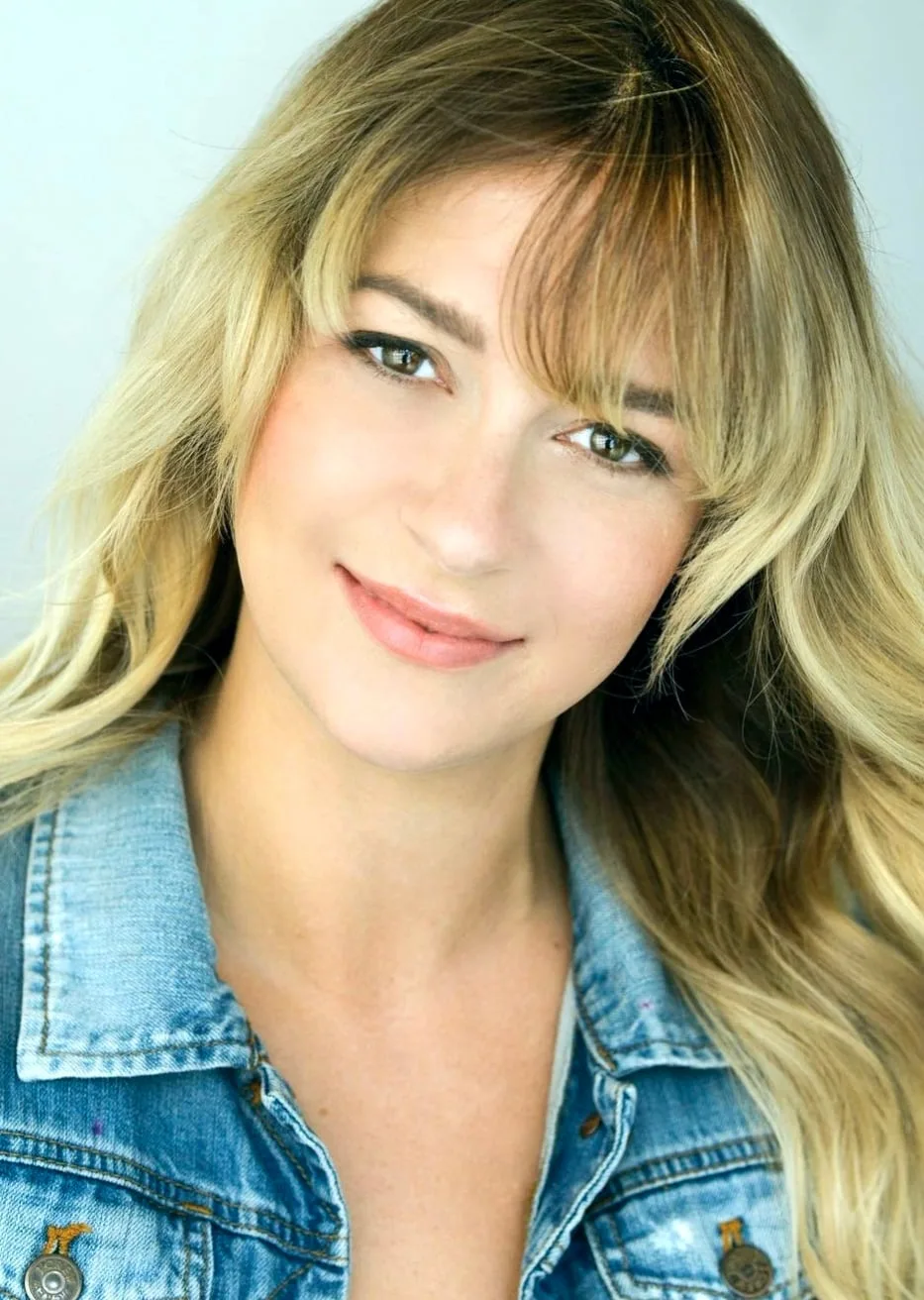 Rochelle Albert photo 4 — Brown, Caucasian